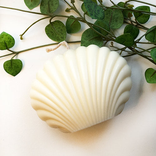 Håndstøbt muslinge lys - Ivory